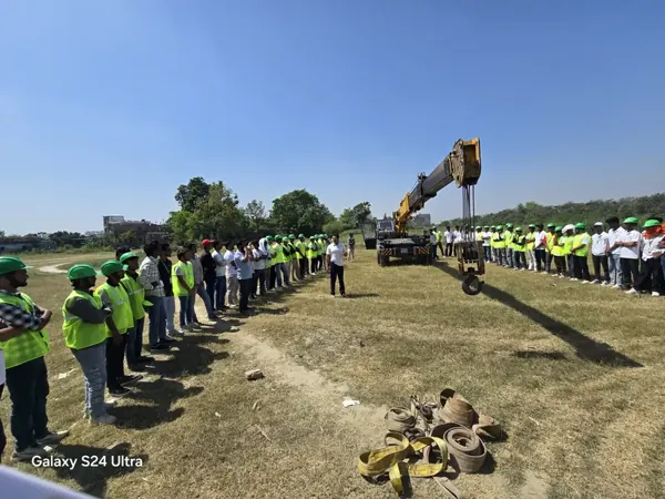 Lifting operations demonstration